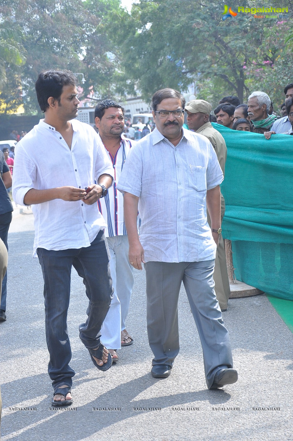 Celebrities pay homage to Dr. Akkineni Nageswara Rao