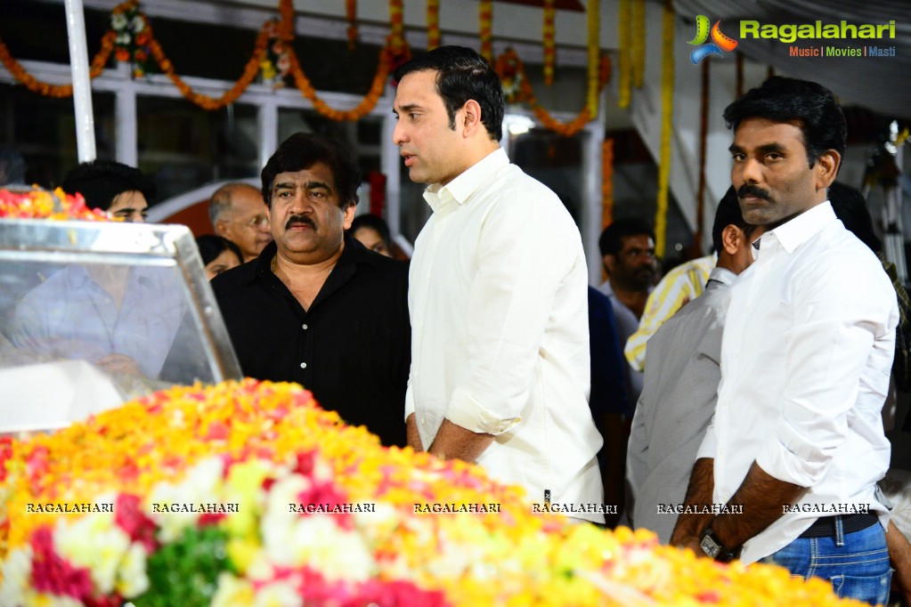 Celebrities pay homage to Dr. Akkineni Nageswara Rao