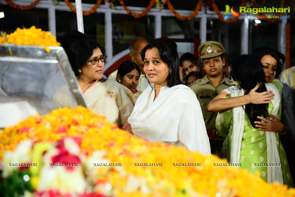 Celebrities pay homage to Dr. Akkineni Nageswara Rao