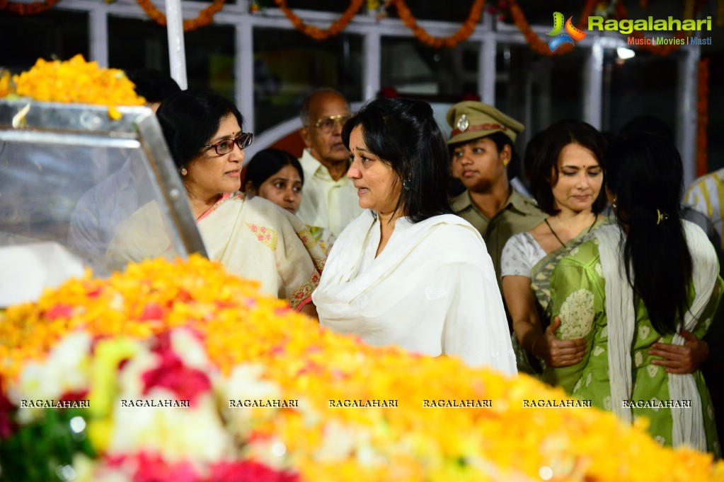 Celebrities pay homage to Dr. Akkineni Nageswara Rao