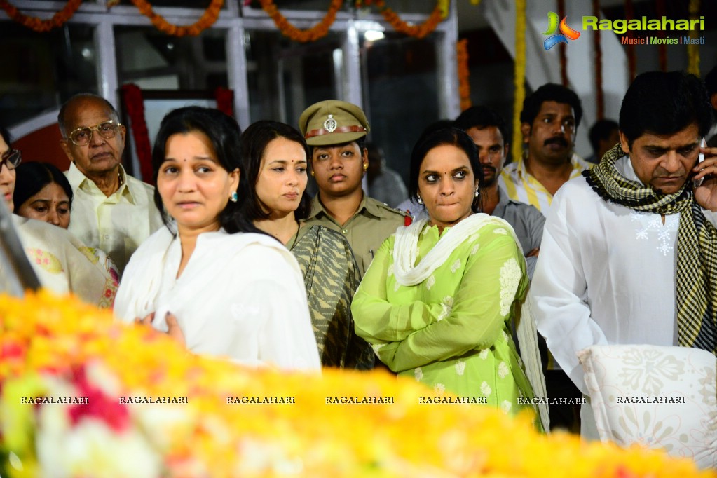 Celebrities pay homage to Dr. Akkineni Nageswara Rao