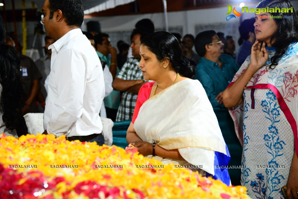 Celebrities pay homage to Dr. Akkineni Nageswara Rao