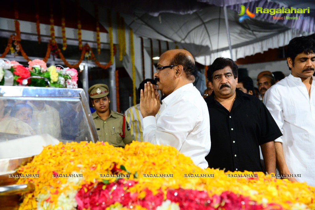 Celebrities pay homage to Dr. Akkineni Nageswara Rao