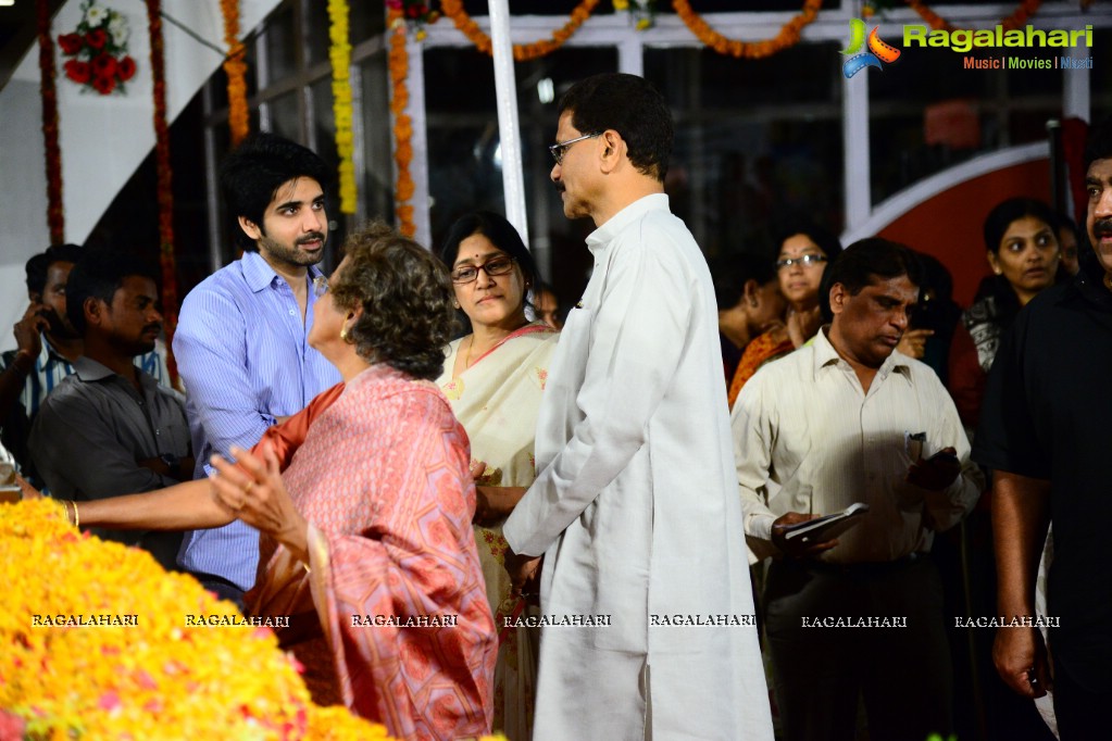 Celebrities pay homage to Dr. Akkineni Nageswara Rao