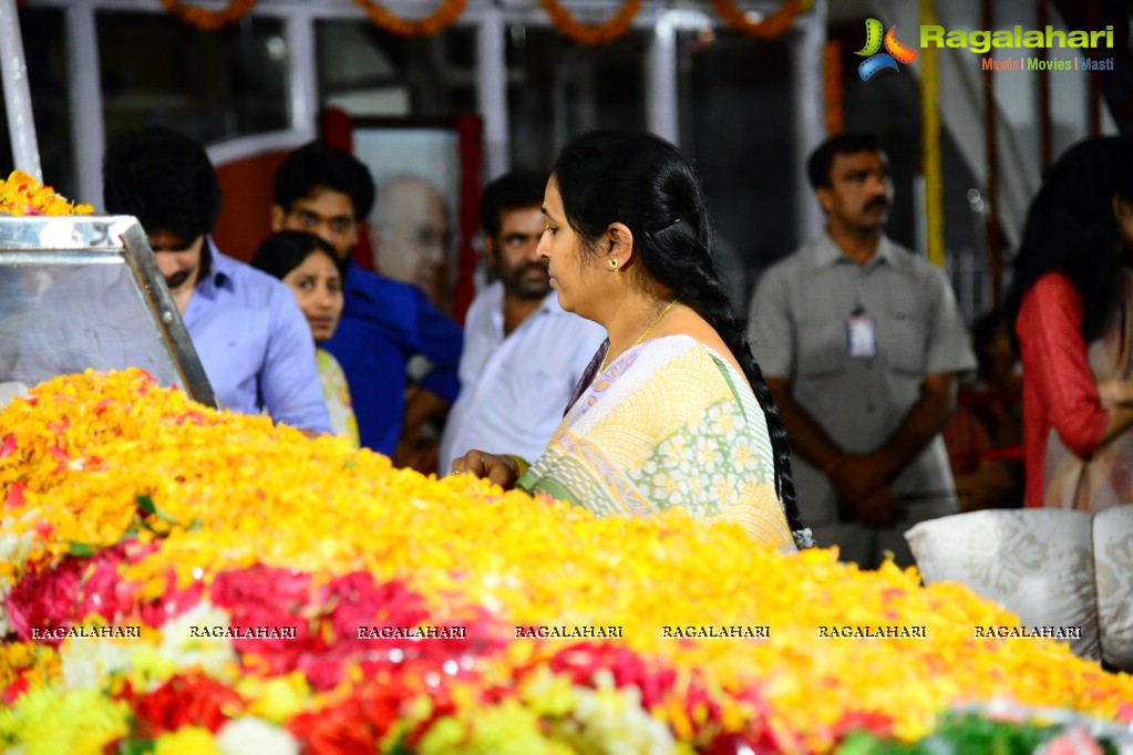 Celebrities pay homage to Dr. Akkineni Nageswara Rao