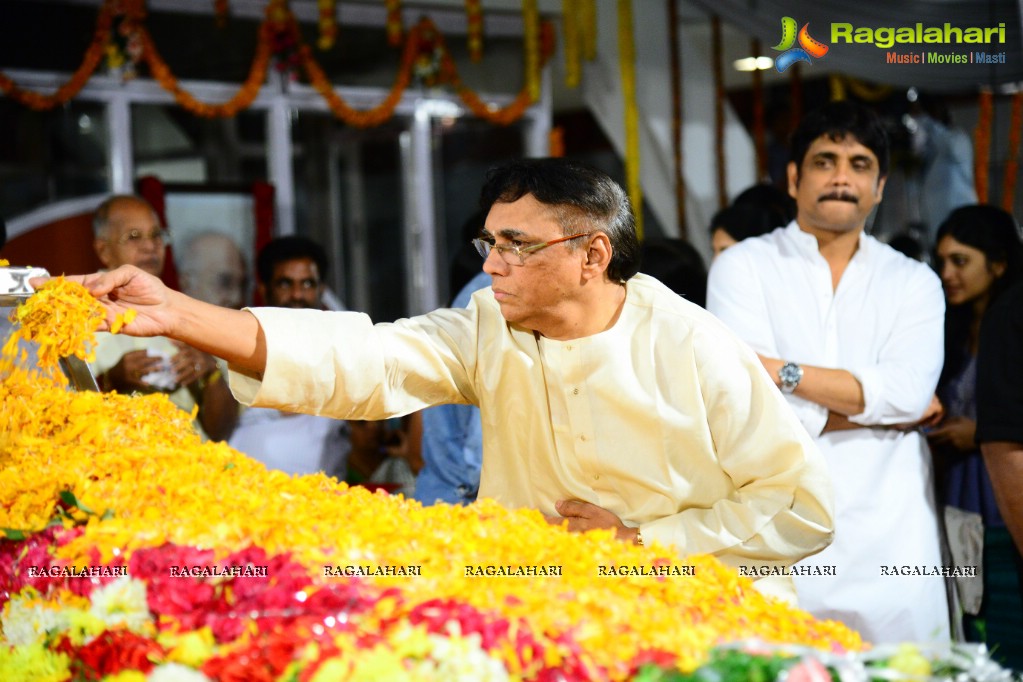 Celebrities pay homage to Dr. Akkineni Nageswara Rao