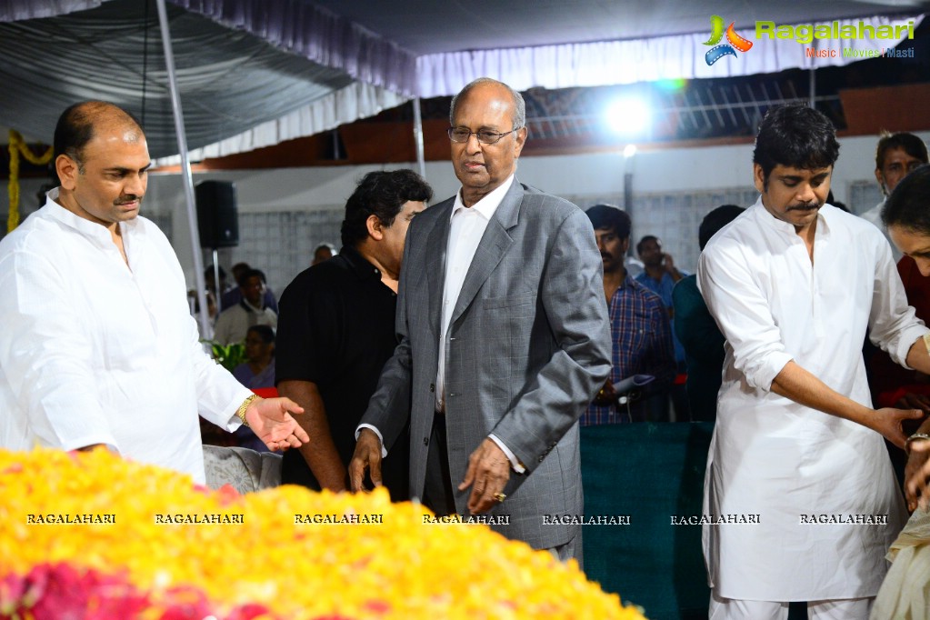 Celebrities pay homage to Dr. Akkineni Nageswara Rao