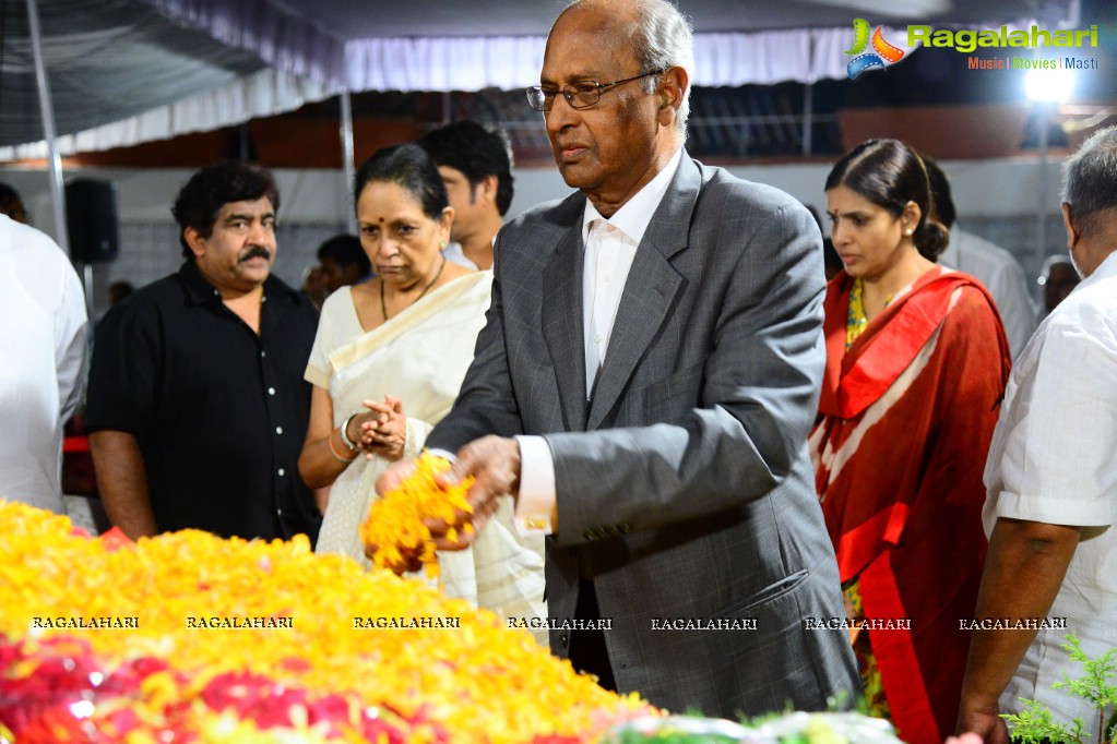 Celebrities pay homage to Dr. Akkineni Nageswara Rao