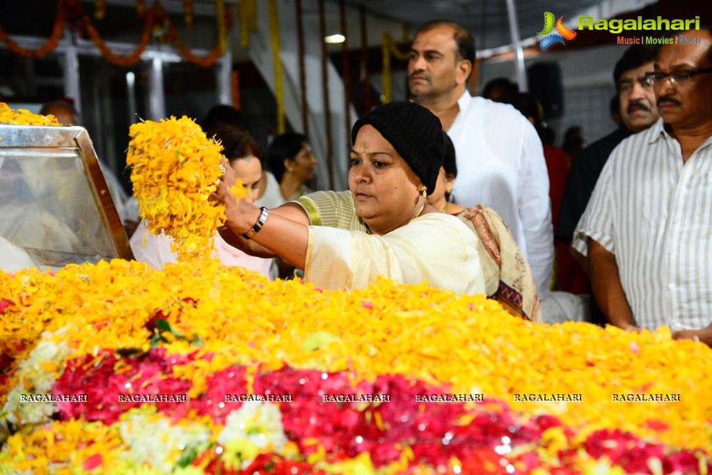 Celebrities pay homage to Dr. Akkineni Nageswara Rao