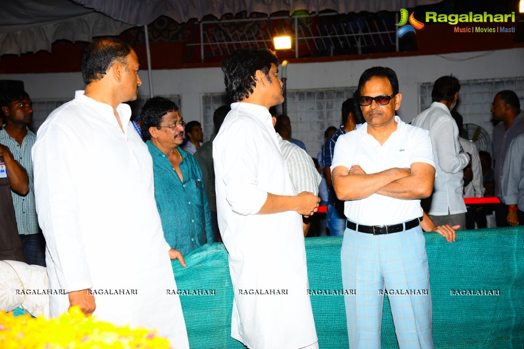 Celebrities pay homage to Dr. Akkineni Nageswara Rao