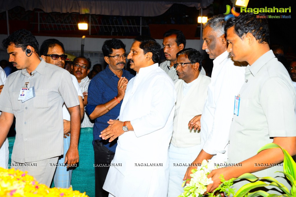 Celebrities pay homage to Dr. Akkineni Nageswara Rao