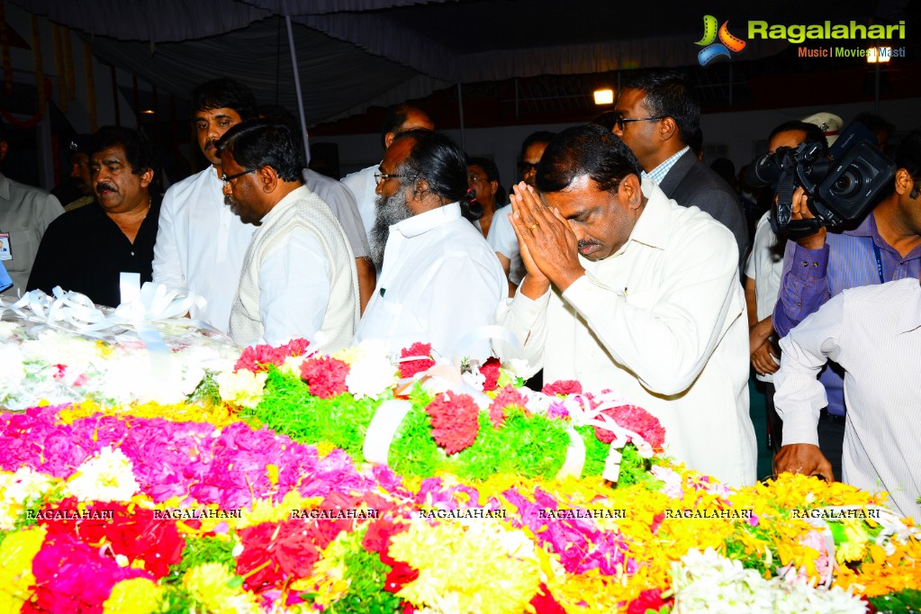 Celebrities pay homage to Dr. Akkineni Nageswara Rao