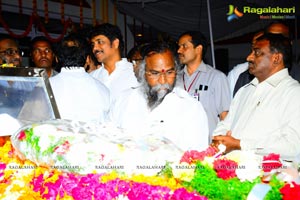 Celebrities pay homage to ANR