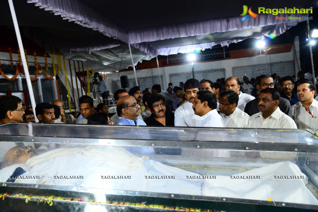 Celebrities pay homage to Dr. Akkineni Nageswara Rao