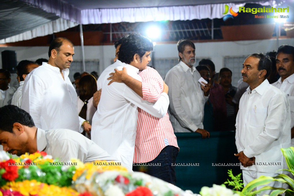 Celebrities pay homage to Dr. Akkineni Nageswara Rao