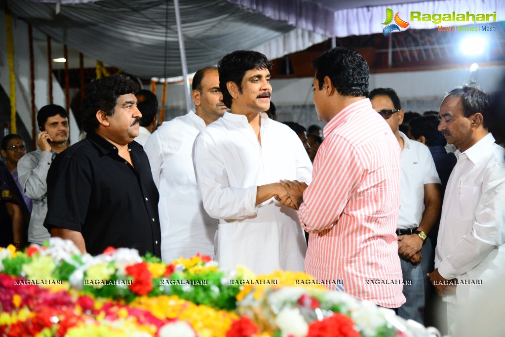 Celebrities pay homage to Dr. Akkineni Nageswara Rao