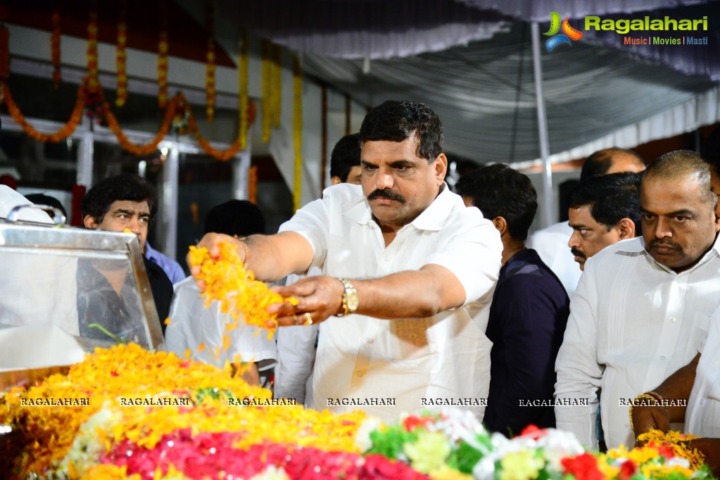 Celebrities pay homage to Dr. Akkineni Nageswara Rao