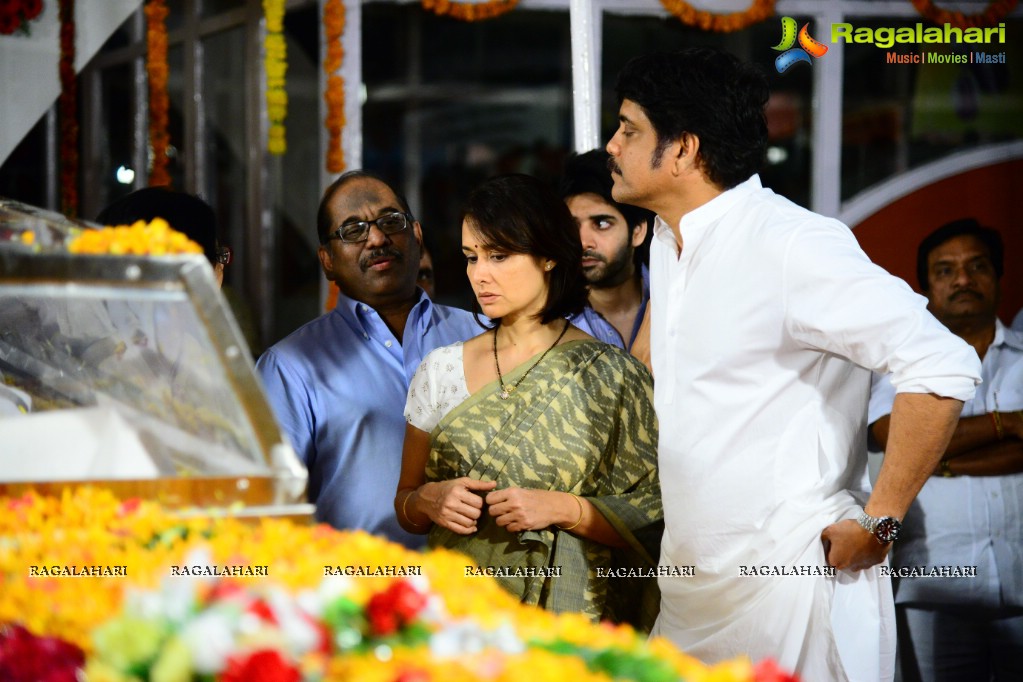 Celebrities pay homage to Dr. Akkineni Nageswara Rao