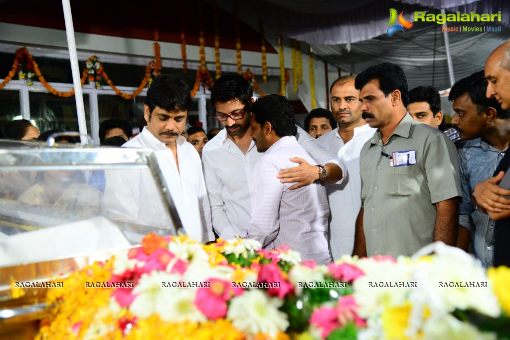 Celebrities pay homage to Dr. Akkineni Nageswara Rao