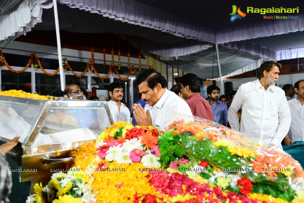 Celebrities pay homage to Dr. Akkineni Nageswara Rao