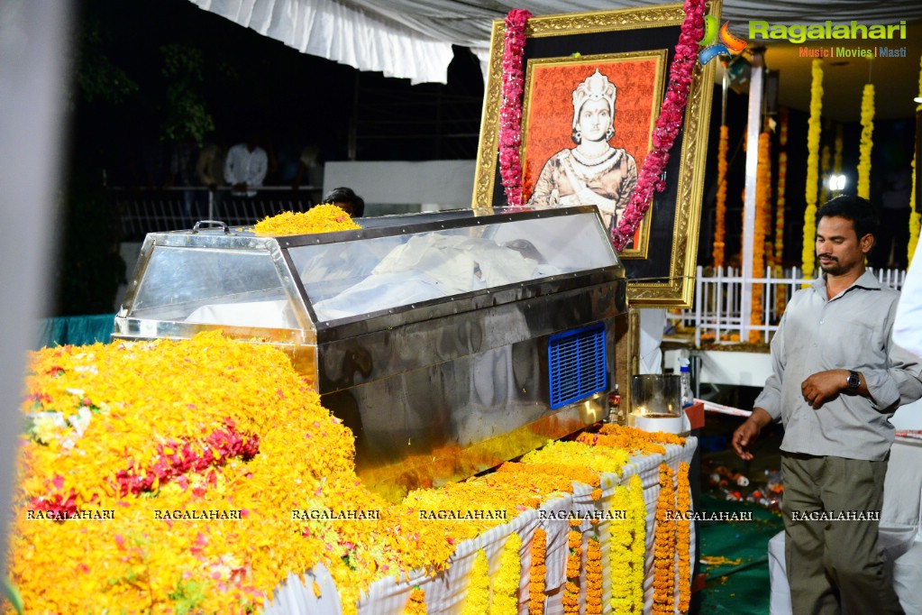 Celebrities pay homage to Dr. Akkineni Nageswara Rao