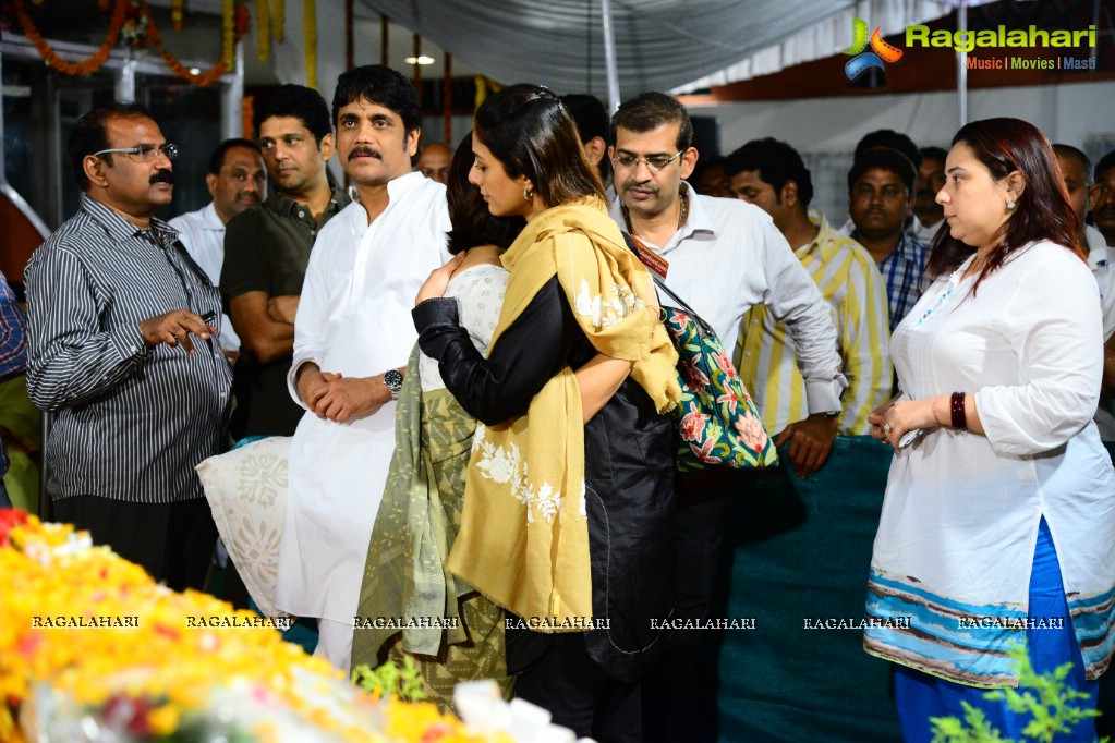 Celebrities pay homage to Dr. Akkineni Nageswara Rao