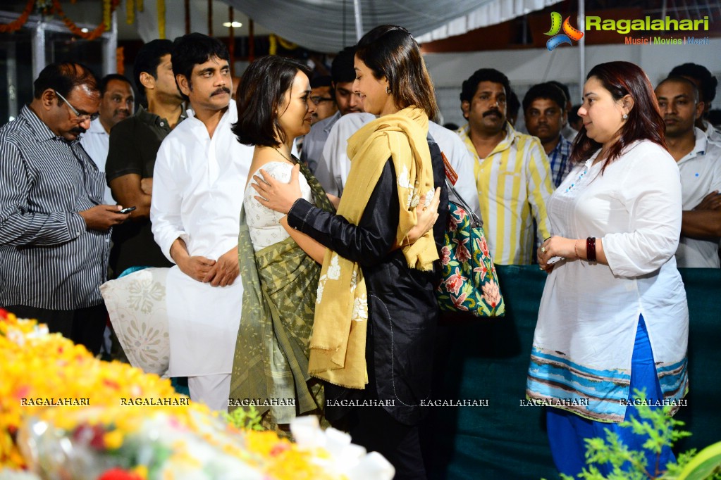 Celebrities pay homage to Dr. Akkineni Nageswara Rao