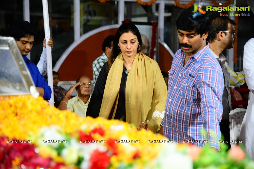 Celebrities pay homage to Dr. Akkineni Nageswara Rao