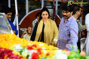 Celebrities pay homage to ANR