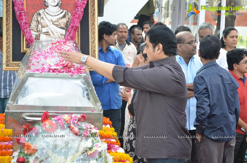 Celebrities pay homage to Dr. Akkineni Nageswara Rao