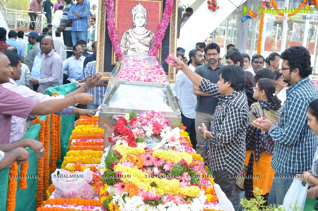 Celebrities pay homage to Dr. Akkineni Nageswara Rao