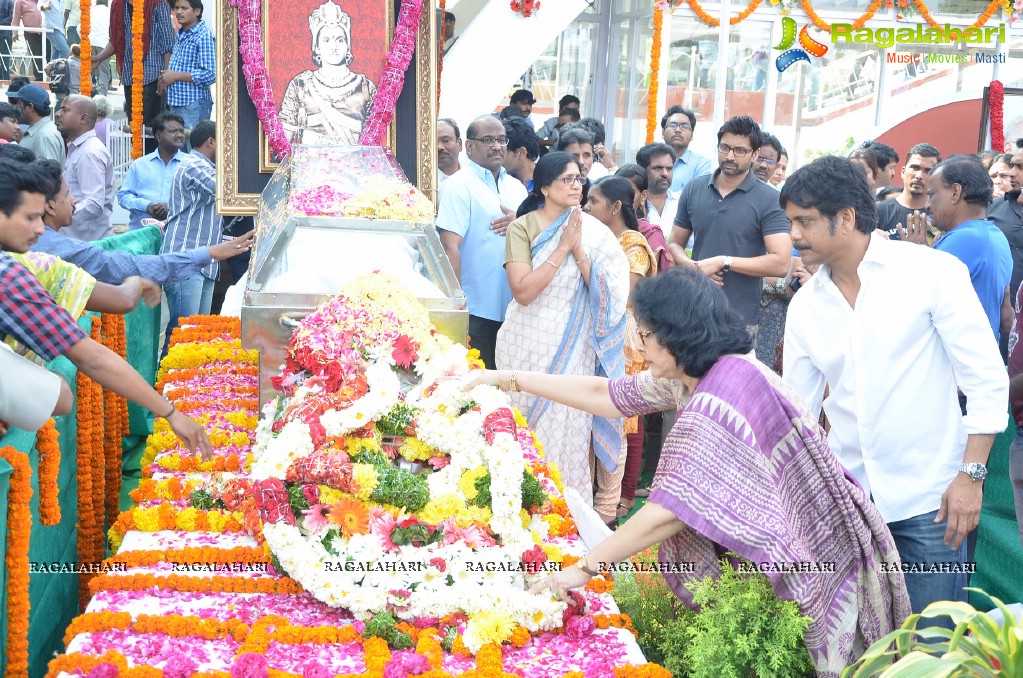 Celebrities pay homage to Dr. Akkineni Nageswara Rao