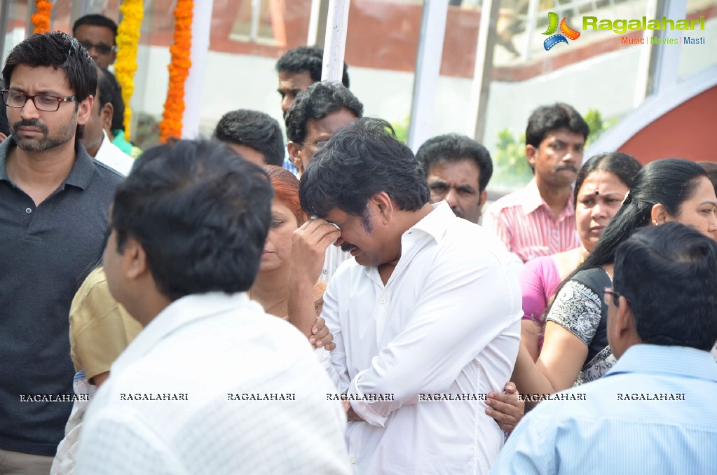 Celebrities pay homage to Dr. Akkineni Nageswara Rao