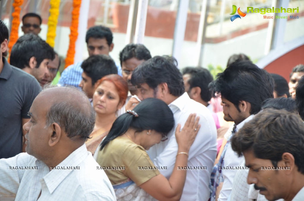 Celebrities pay homage to Dr. Akkineni Nageswara Rao