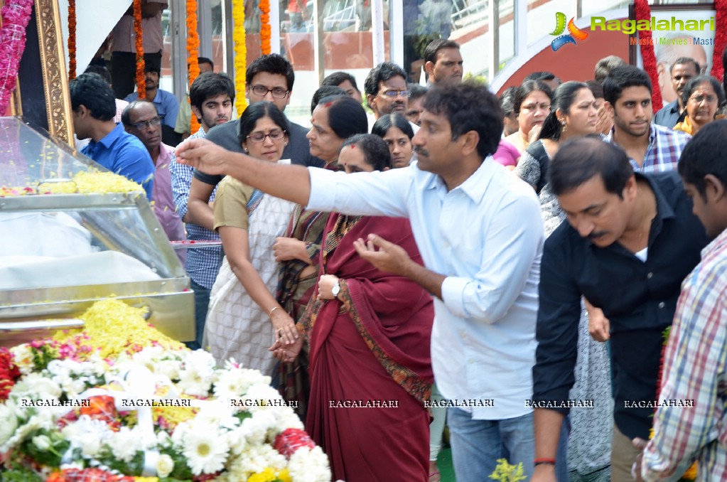 Celebrities pay homage to Dr. Akkineni Nageswara Rao