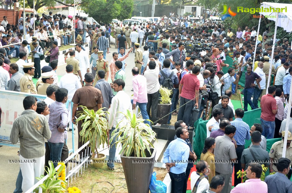 Celebrities pay homage to Dr. Akkineni Nageswara Rao