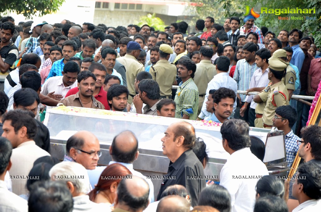 Celebrities pay homage to Dr. Akkineni Nageswara Rao