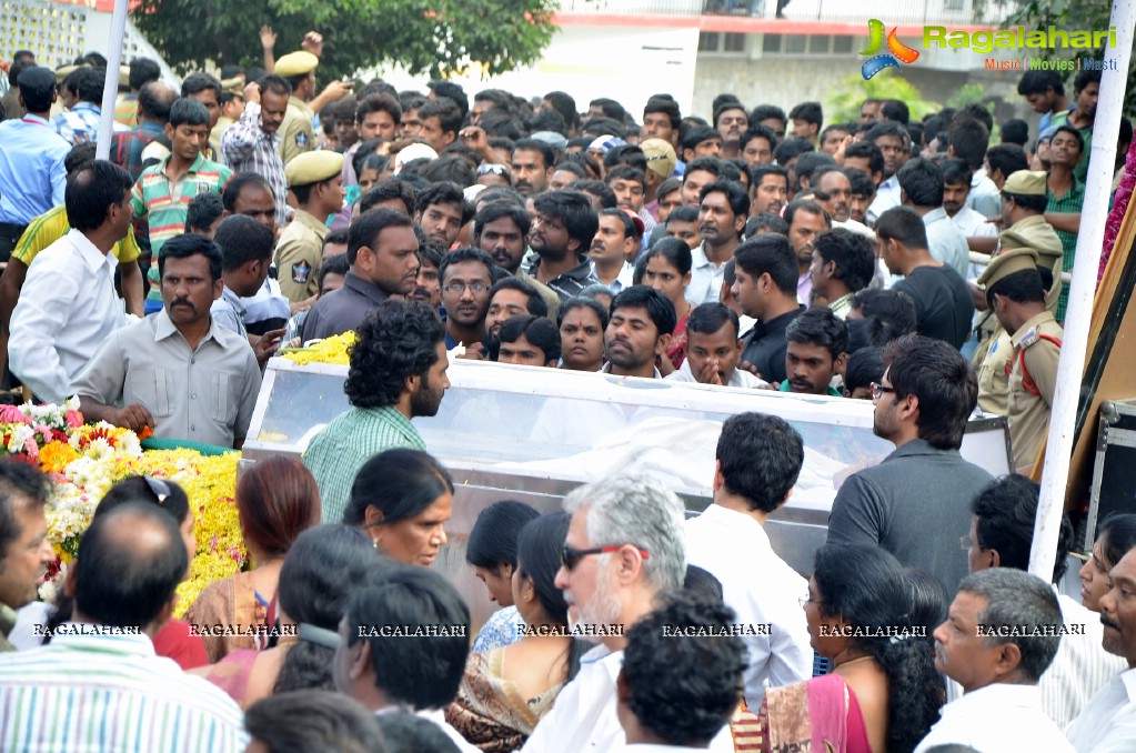 Celebrities pay homage to Dr. Akkineni Nageswara Rao