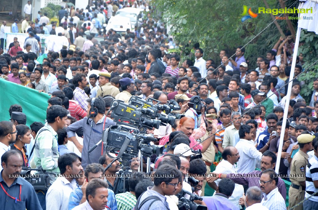 Celebrities pay homage to Dr. Akkineni Nageswara Rao