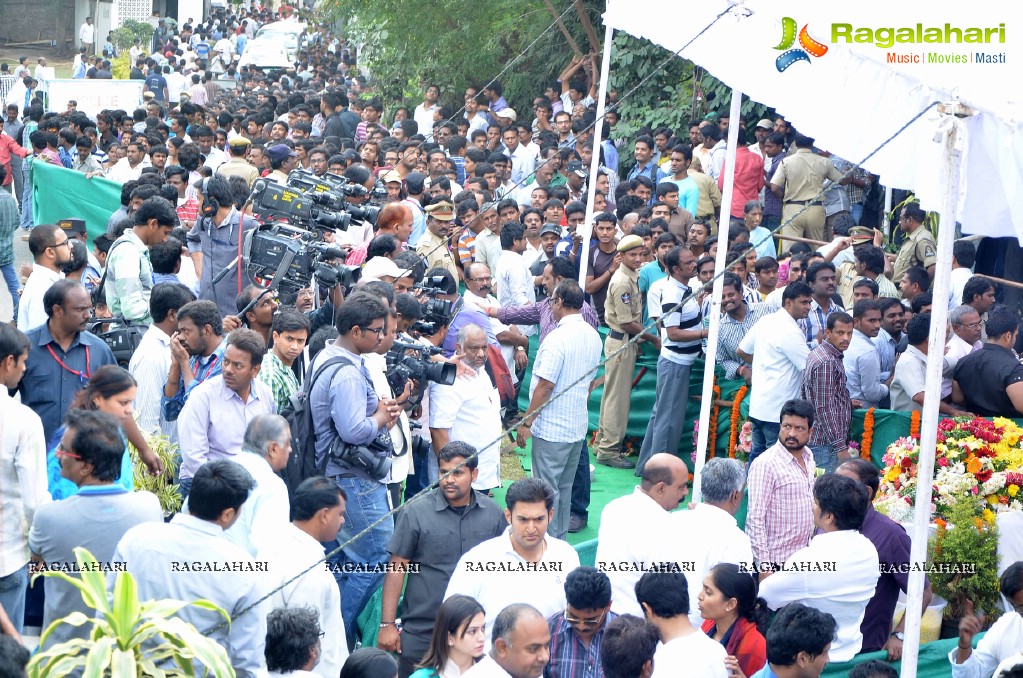 Celebrities pay homage to Dr. Akkineni Nageswara Rao