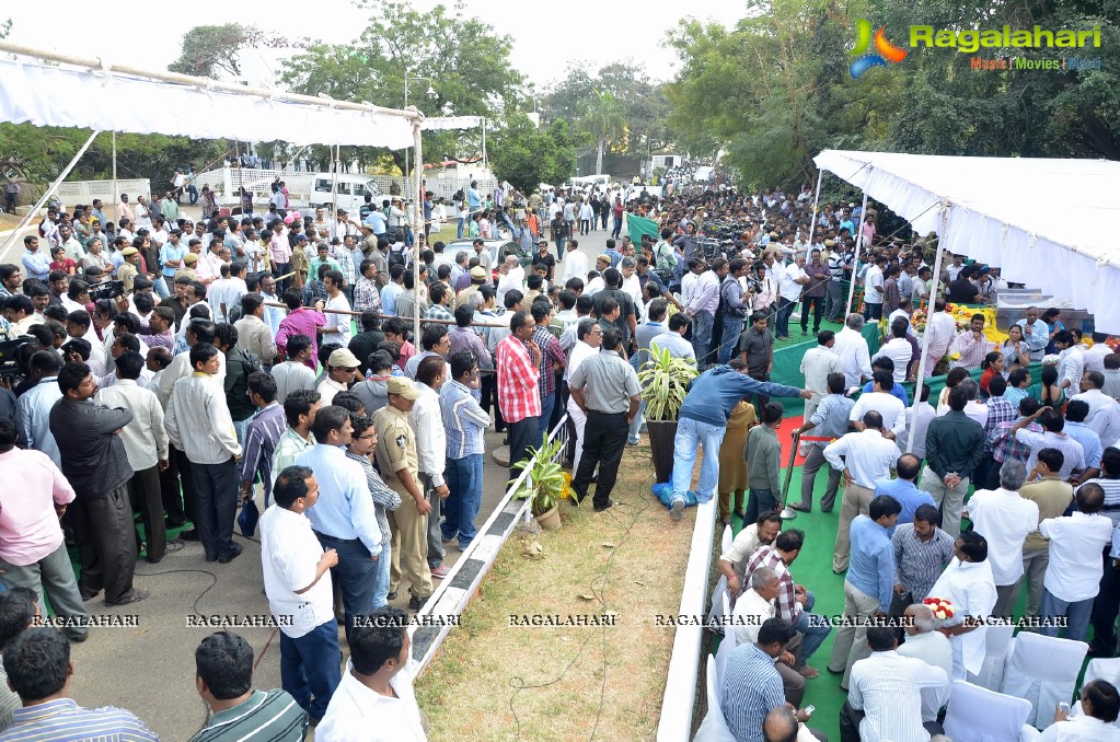 Celebrities pay homage to Dr. Akkineni Nageswara Rao