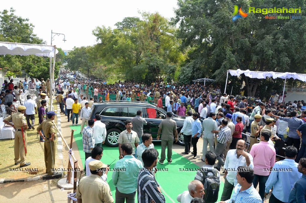 Celebrities pay homage to Dr. Akkineni Nageswara Rao