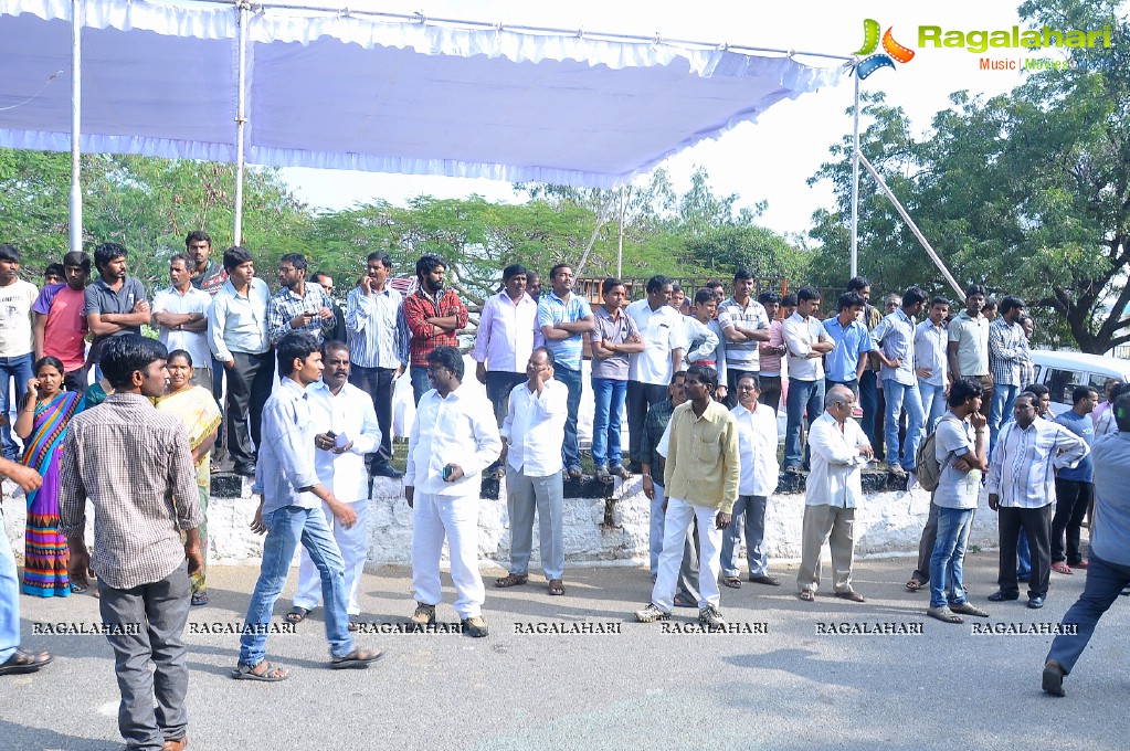 Celebrities pay homage to Dr. Akkineni Nageswara Rao