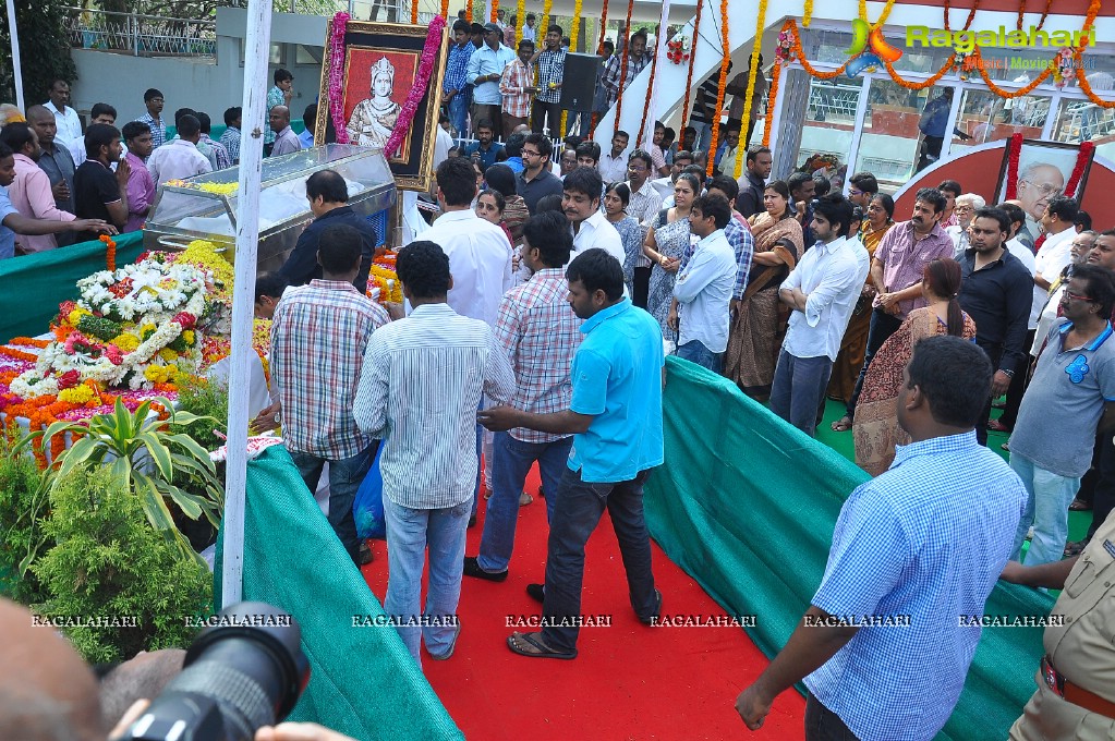 Celebrities pay homage to Dr. Akkineni Nageswara Rao