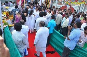 Celebrities pay homage to ANR