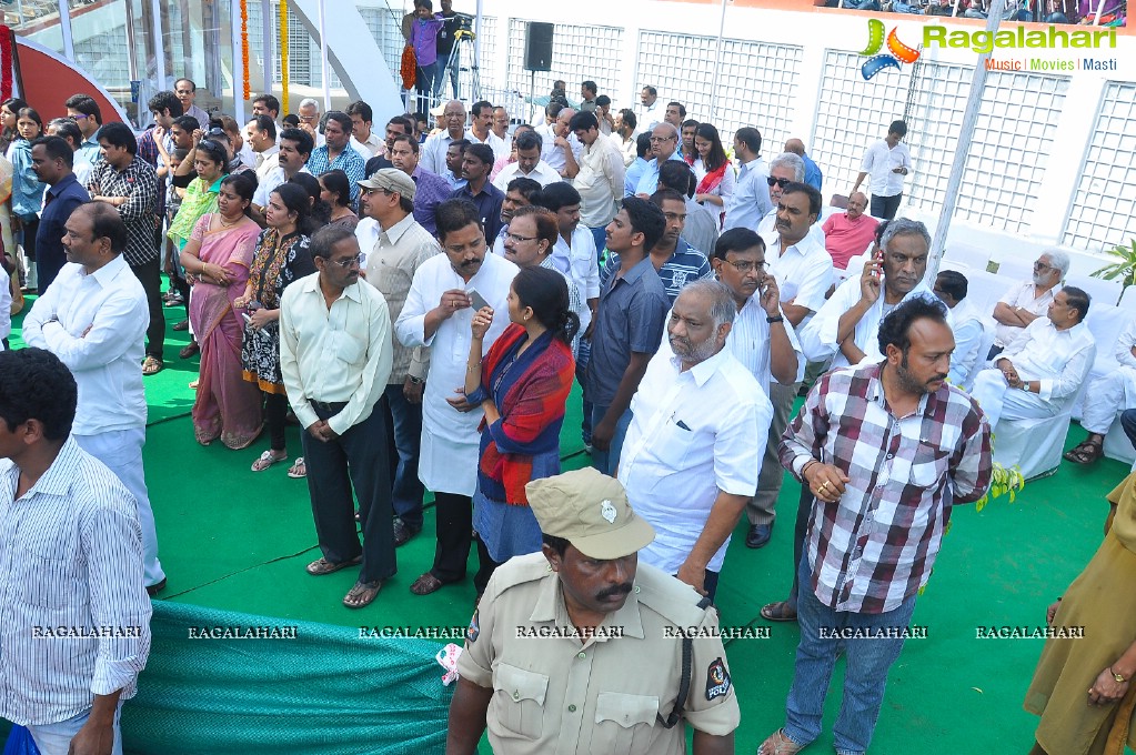 Celebrities pay homage to Dr. Akkineni Nageswara Rao