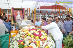 Celebrities pay homage to ANR