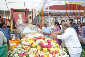 Celebrities pay homage to ANR