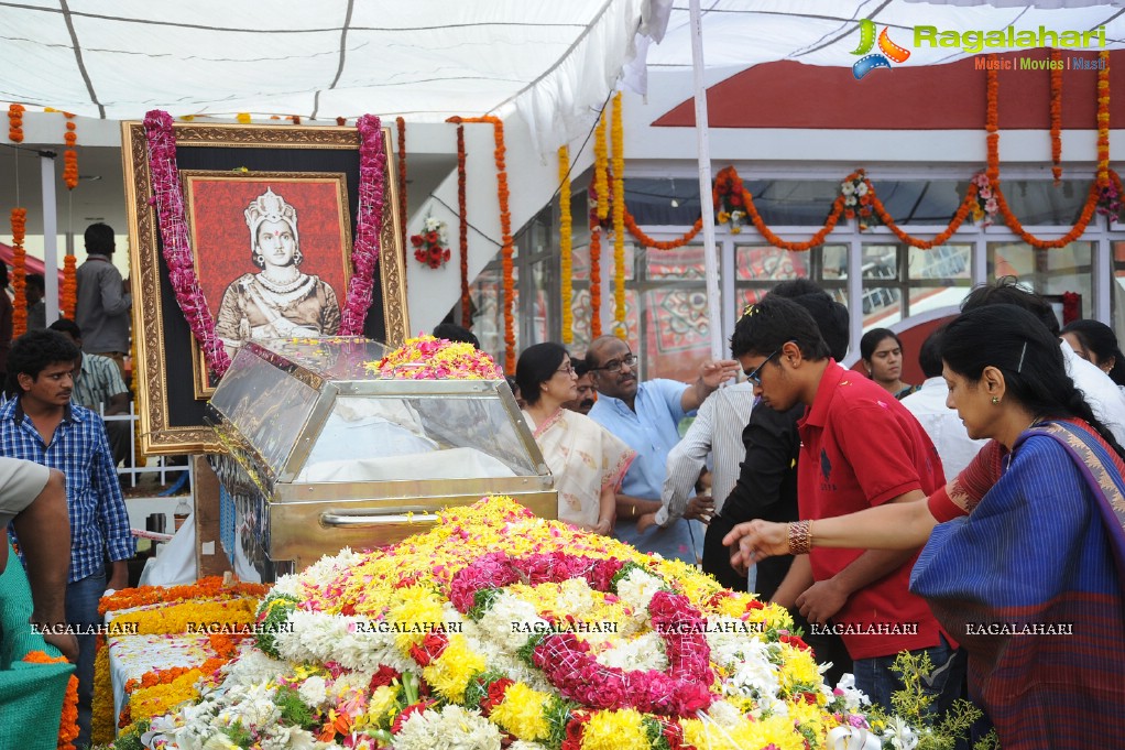 Celebrities pay homage to Dr. Akkineni Nageswara Rao