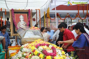 Celebrities pay homage to ANR